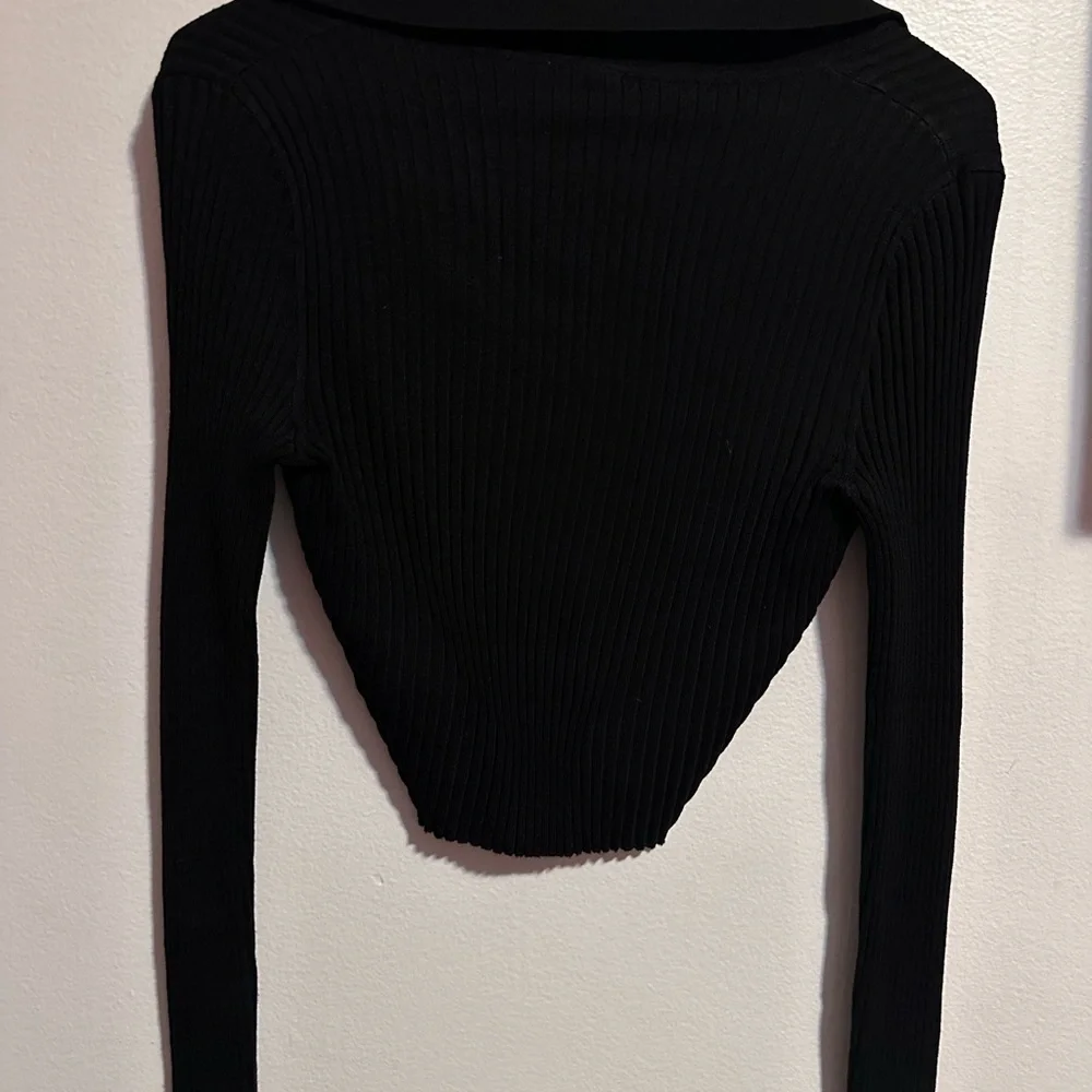 H&M v neck crop top XS - Picture 2 of 2